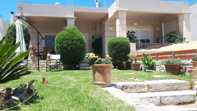 Modern Villa in Chania - Image 1