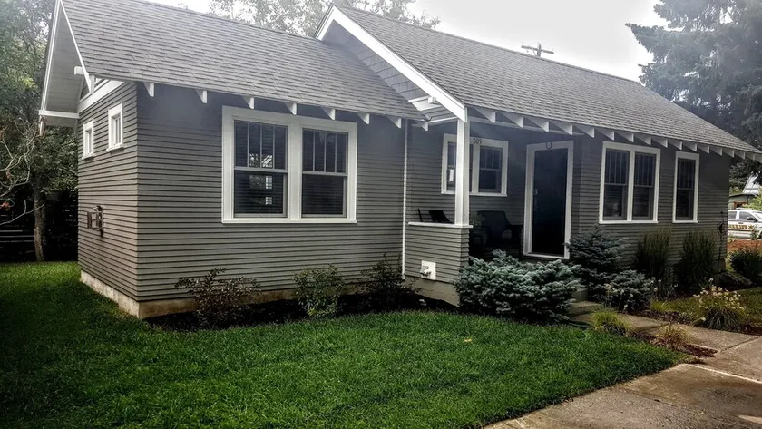 Bed��velse Remodeled Historic Home Near Downtown - Image 1