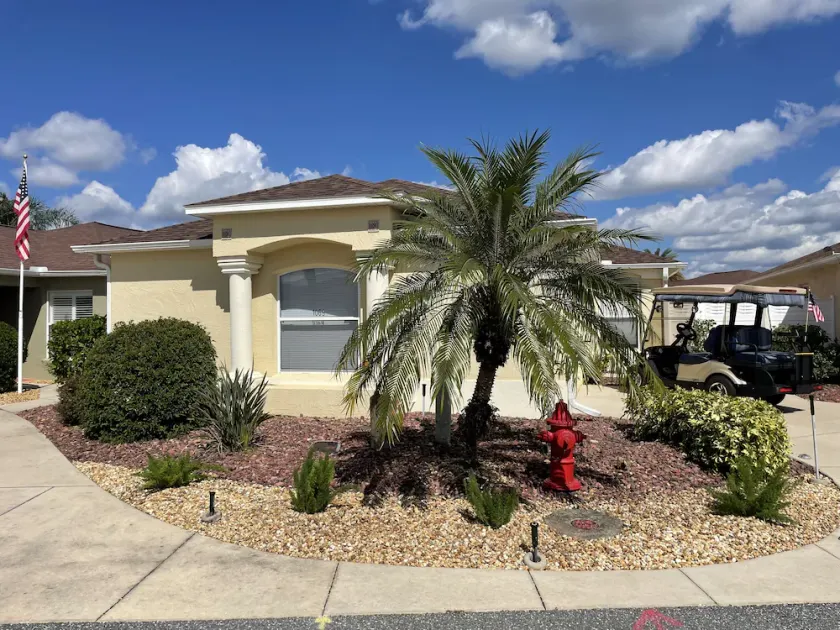 Paradise in The Villages!! Includes 4-seat Golf cart - Image 1