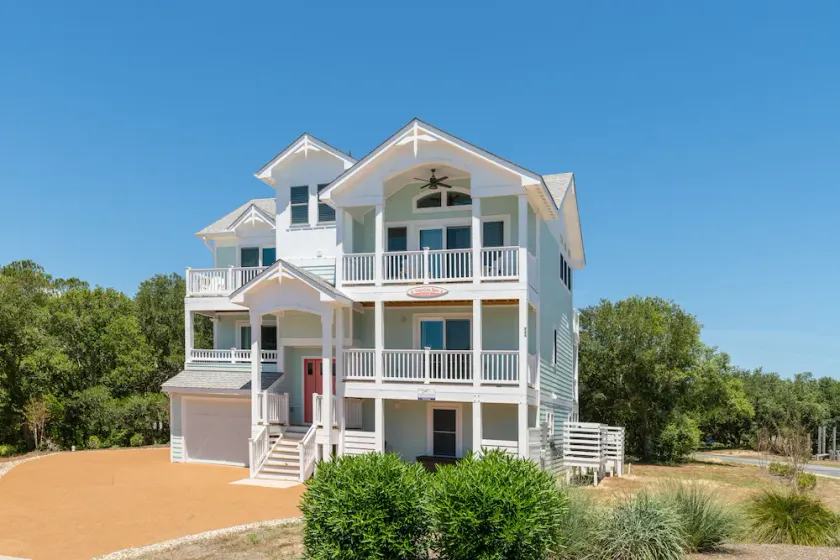 Landon Sea: Private Pool, Hot Tub, Dog-Friendly - Image 1