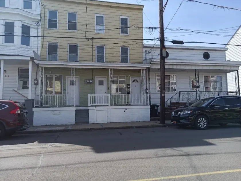 Cozy apartment in Mahanoy City, PA near Locust Lake, Hazleton and Pottsville - Image 1