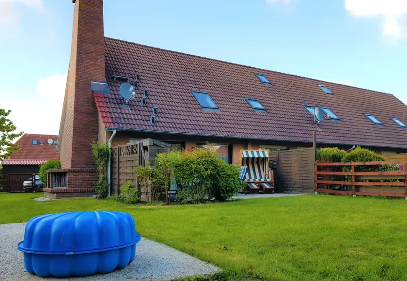 Cozy children's and dog-friendly holiday home in a quiet residential area - Image 1