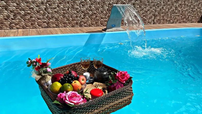 Luxury house with private pool, 2 minutes from the beach. - Image 1