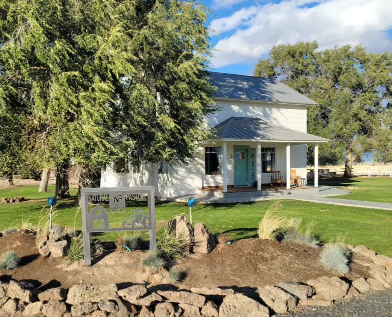Peaceful Elegance in the country near the Deschutes River - Image 1