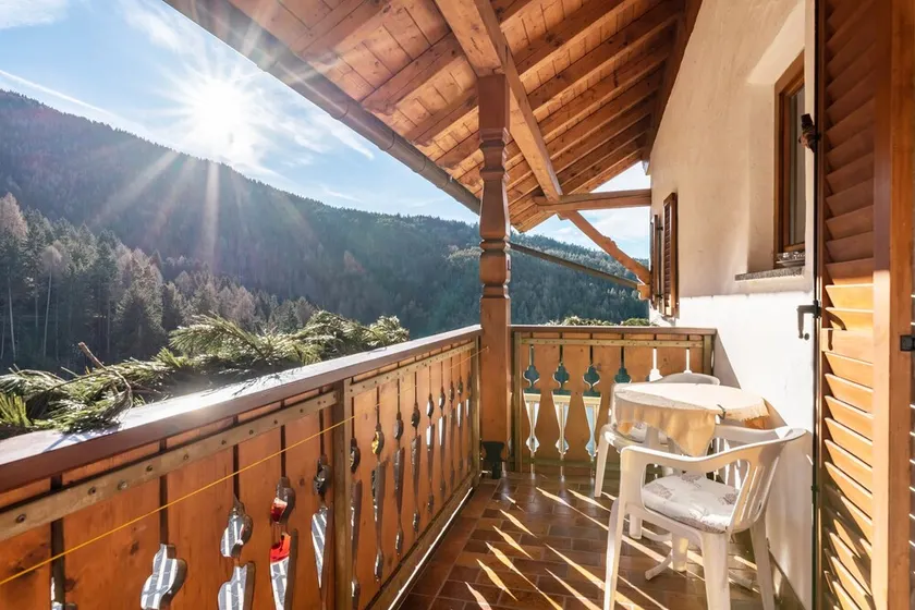 Apartment 'Figisterhof Small' with Mountain View, Shared Terrace and Wi-Fi - Image 1