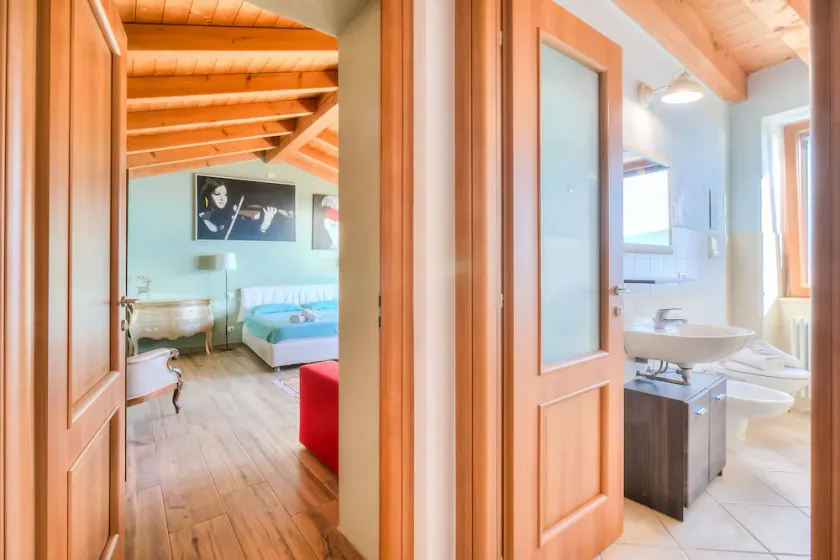 Faby House On Hilly Area & Lake View - Happy Rentals - Image 1