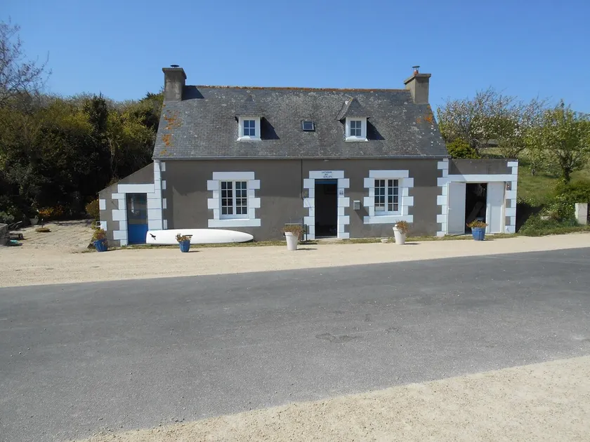 House of le Castel - Image 1