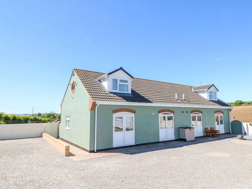Bramble Cottage - Image 1