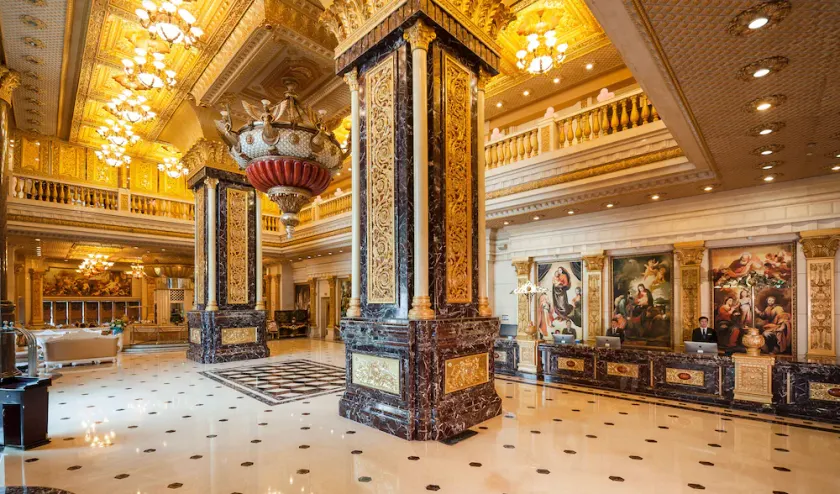 Nan Yang Royal Hotel - Image 1