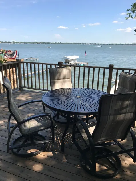 Haus am Wasser mit wunderschönem Seeblick und eigenem Dock - Image 1