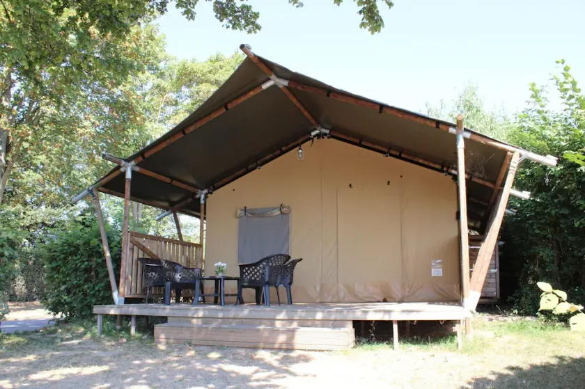 Recharge in nature and escape the hustle and bustle in our safari tent with a luxury bathroom. - Image 1