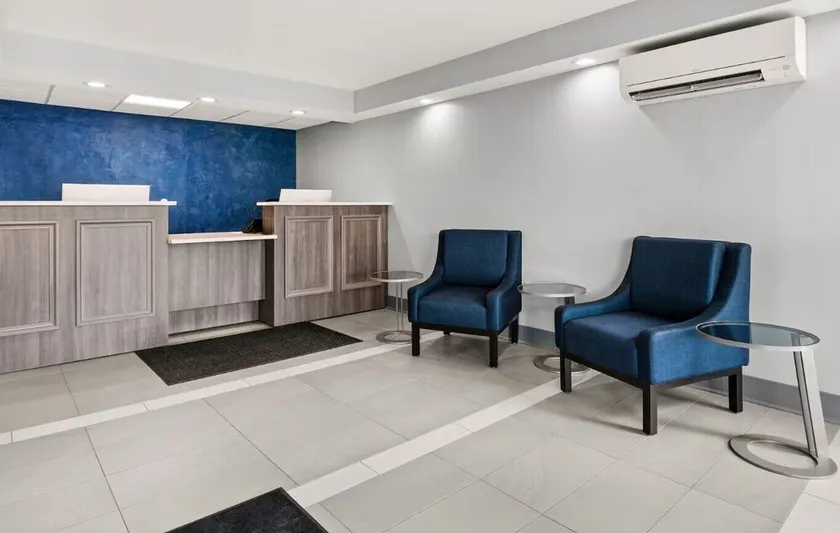 Baymont By Wyndham Batavia - Darien Lake - Image 1