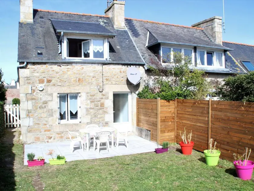 Charming Brittany Cottage 100m from Sea, with Garden & Terrace in Trégastel - Image 1