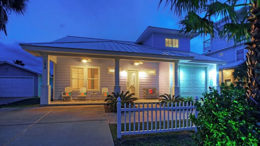Mustang Royale by Avantstay Port A Beachside Oasis Pond Views + Pool + Boardwalk Access - Image 1