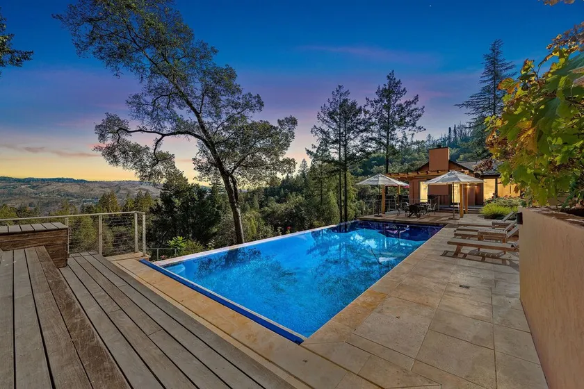 60-acre Panoramic Napa Valley View Estate with pool, spa, tennis, and gym. - Image 1