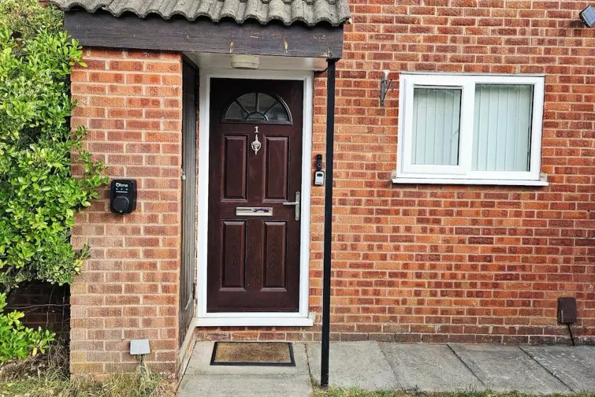 Willow Retreat - House in Burbage- Sleeps2- Garden - Image 1