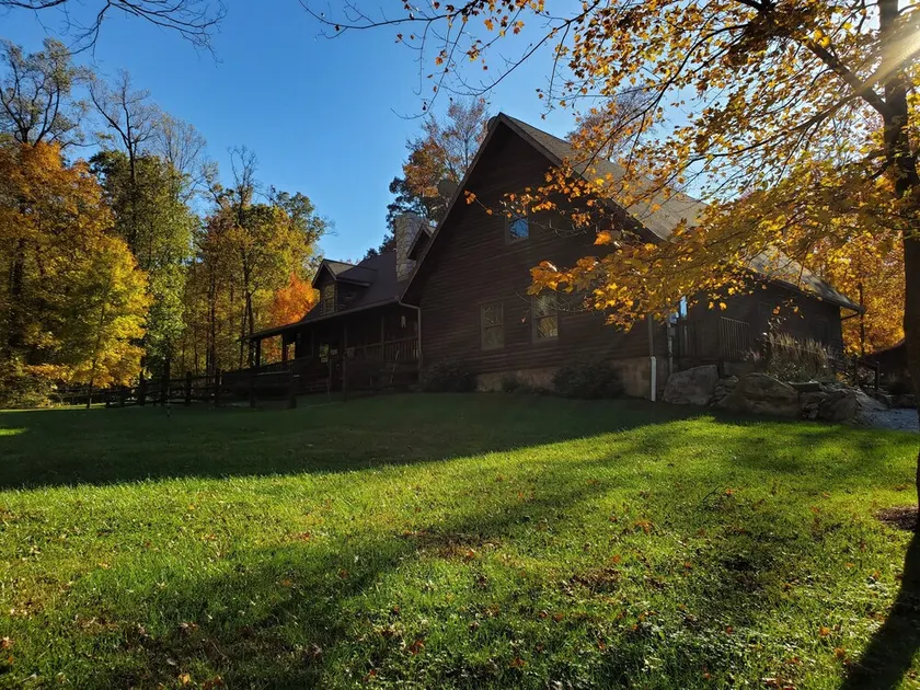 Spring Acre Log Cabin - Image 1