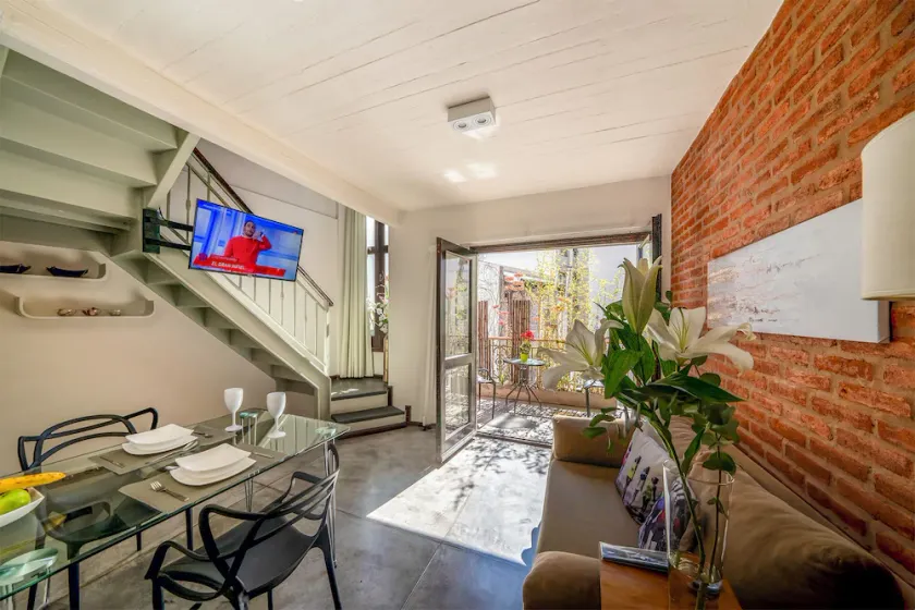 BRIGHT AND COMFORTABLE LOFT - Image 1