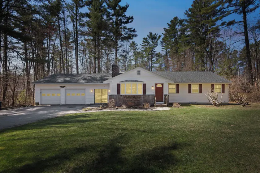 Melvin Village - 5 Bed/3 Bath - Lake Winnipesaukee - Image 1