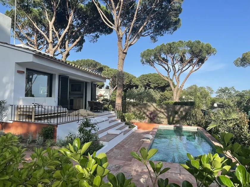 Charming Spanish house with heated pool, 15 min walk from the beach - Image 1