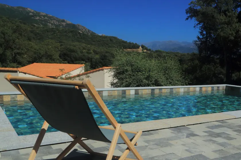 Between sea and mountains, find peace and quiet in one of our villas - Image 1