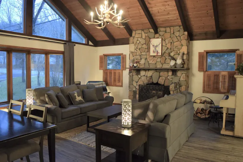 Birch Creek Mountain House- 3 minutes to Belleayre Mtn - Image 1