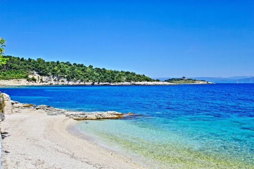 Faros Epta in Gaios With 1 Bedrooms and 1 Bathrooms - Image 1
