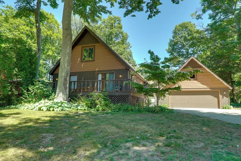 1 Mi to Tunnel Park: Holland Home w/ Fire Pit - Image 1