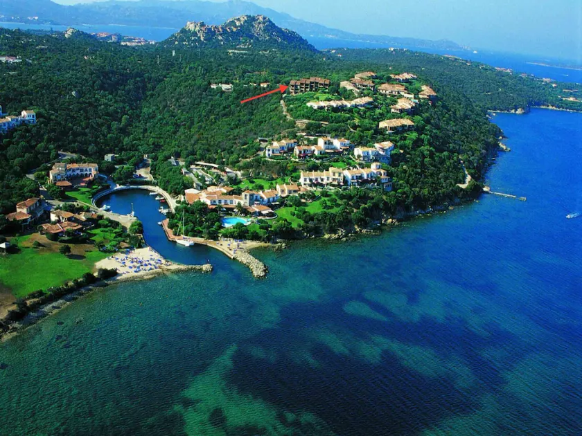 Luxuriöse 100m2 Wohnung mit Pool und Meerblick in Porto Rotondo - Image 1