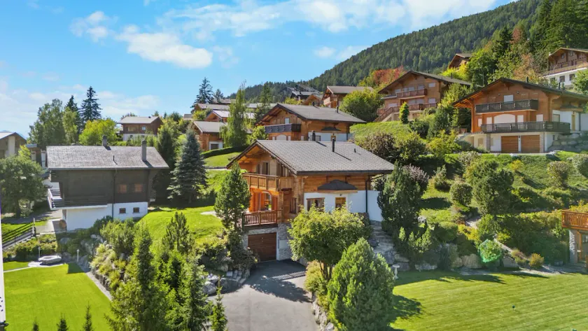 Chalet auf 1500m in Anzere Skigebiet, Schweizer Alpen mit herrlicher Aussicht - Image 1