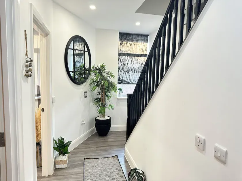 Goodrich Mews Apartment in Dudley - Image 1