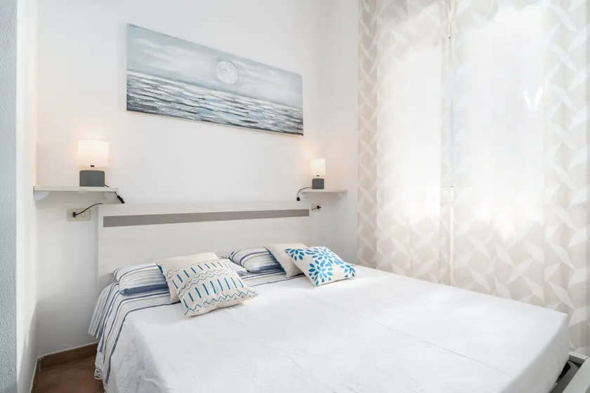 Apartamento 'Appartamento Ginepro 2' con terraza privada, Wi-Fi y aire acondicionado - Image 1