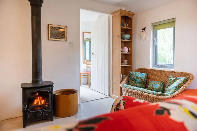 The Retreat Discover Cotswolds Cottage - Image 1