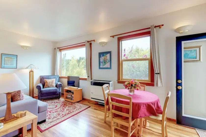 Geschmackvolles Arcata Cottage mit Redwood-Blick - Image 1