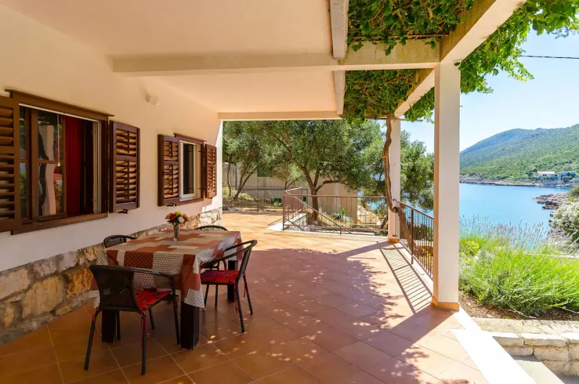 Apartments Nedeljko (34121-A1) - Gdinj - island Hvar - Image 1