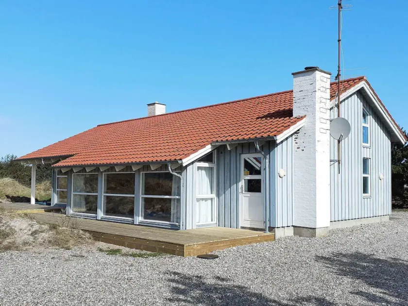 Luxury Pool House near Beach - Image 1