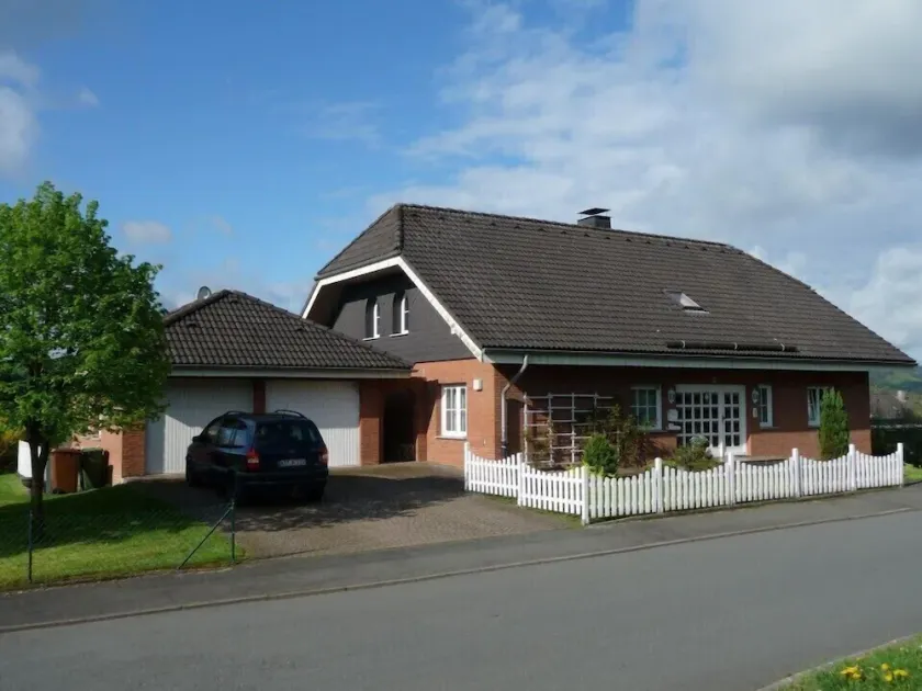 Single standing top equipped house for up to 14 people. - Image 1