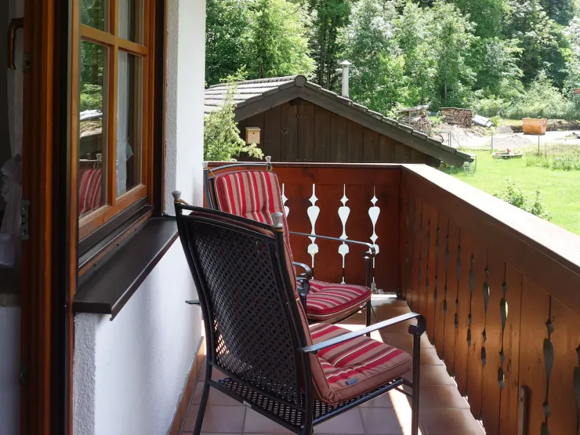 grande apartamento para 4 pessoas com vista staufen com 2 quartos - Image 1