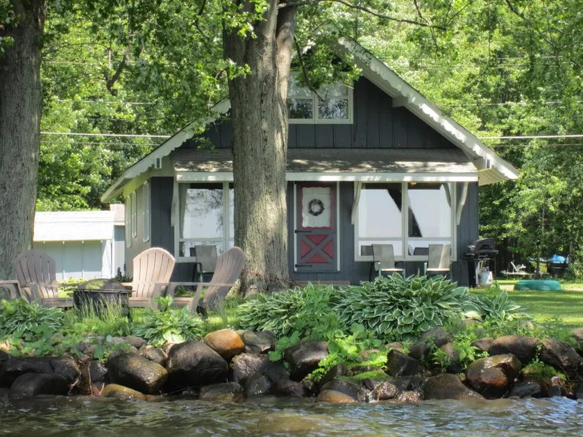 Privat Chautauqua Lake House - 75 Ft Lake Front - Dock tillgänglig - Djurvänligt - Image 1