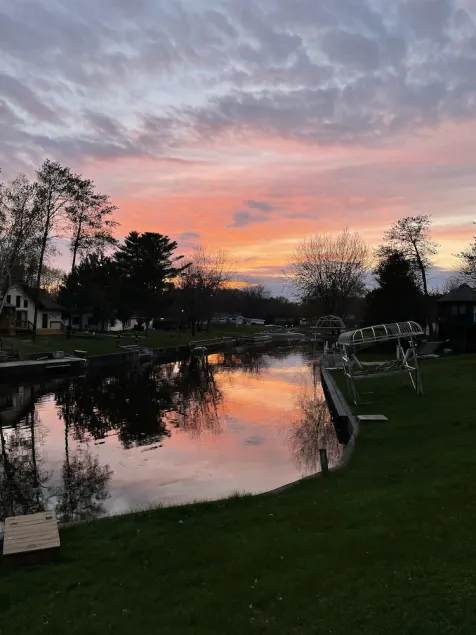 Spring Vibes on the Lake - Image 1