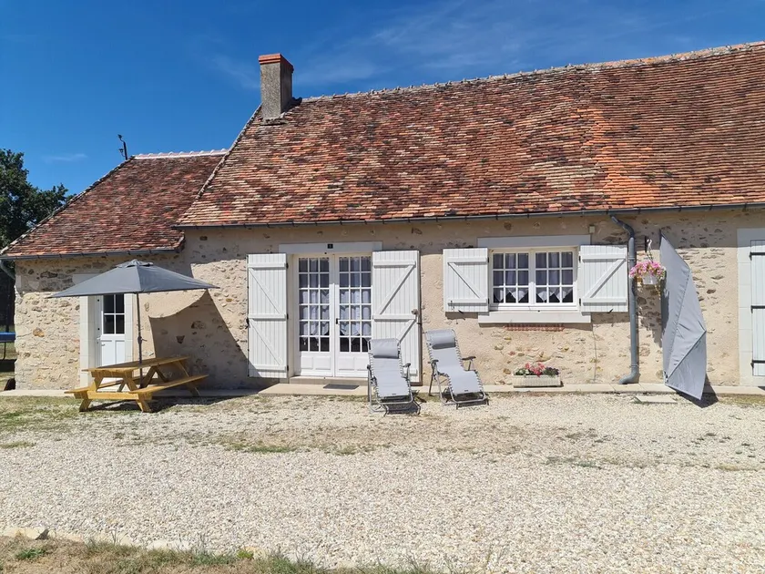 Maison en Berry avec Garage et Tout Inclus - Image 1