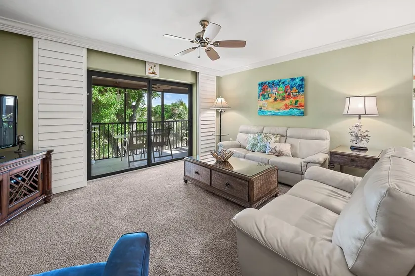 # 432 Sanibel Moorings Courtyard View - Image 1