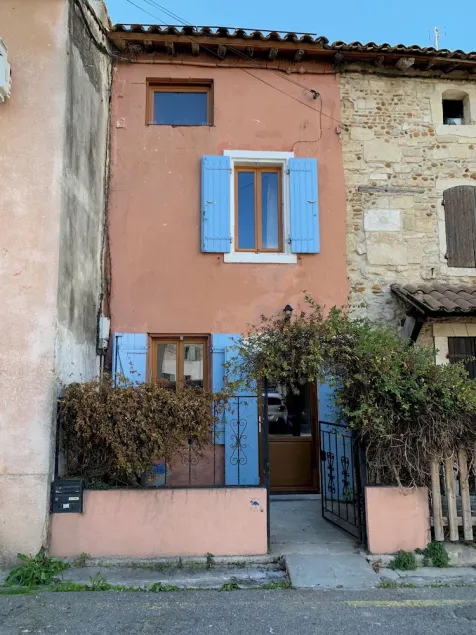 Charming village house, between vineyards and garrigue - Image 1