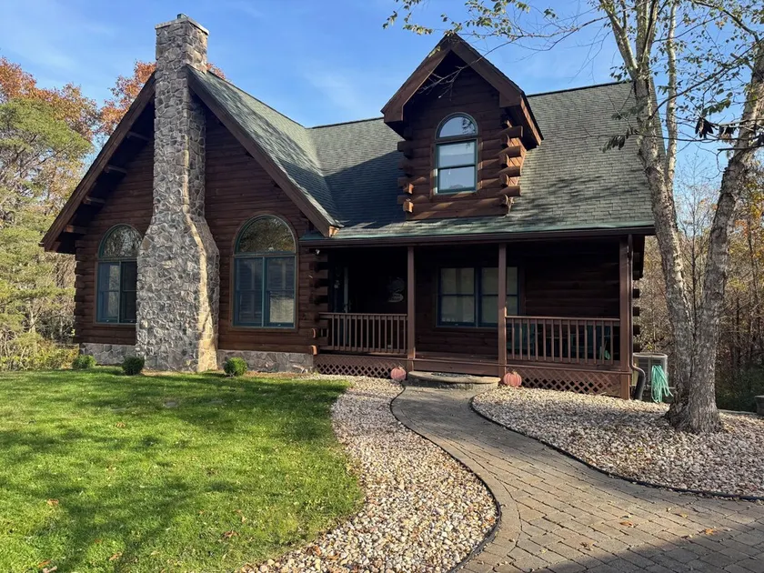 Authentic Log Cabin Getaway w/Private Hot Tub - Image 1