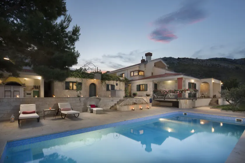 Five Star Villa de luxe avec piscine privée, vue sur la mer et Olive Garden près de Split - Image 1