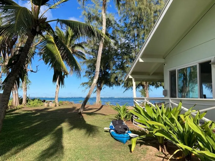 Hawaiian Beachfront House - Image 1