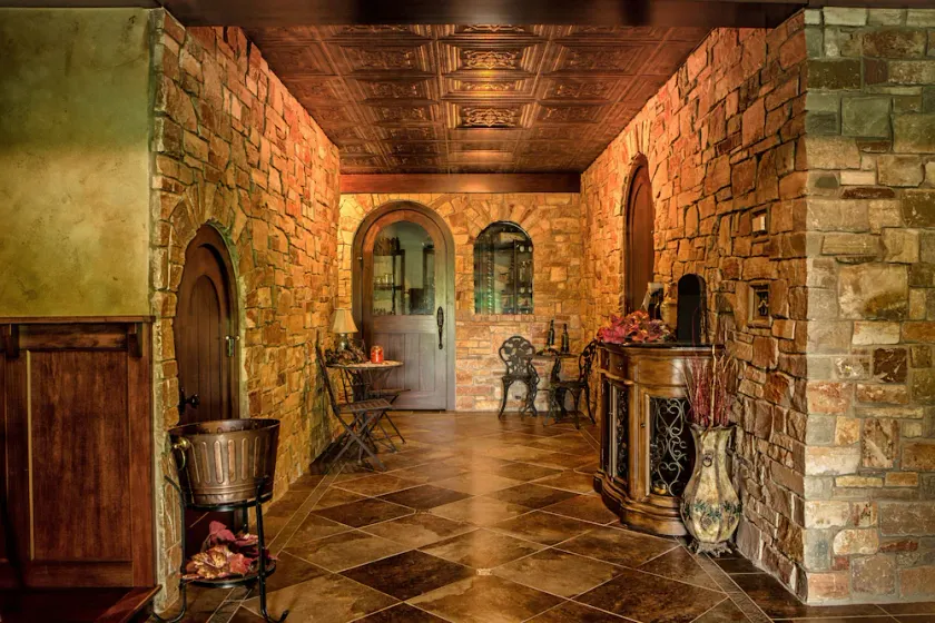 Luxury Private Estate - Image 1
