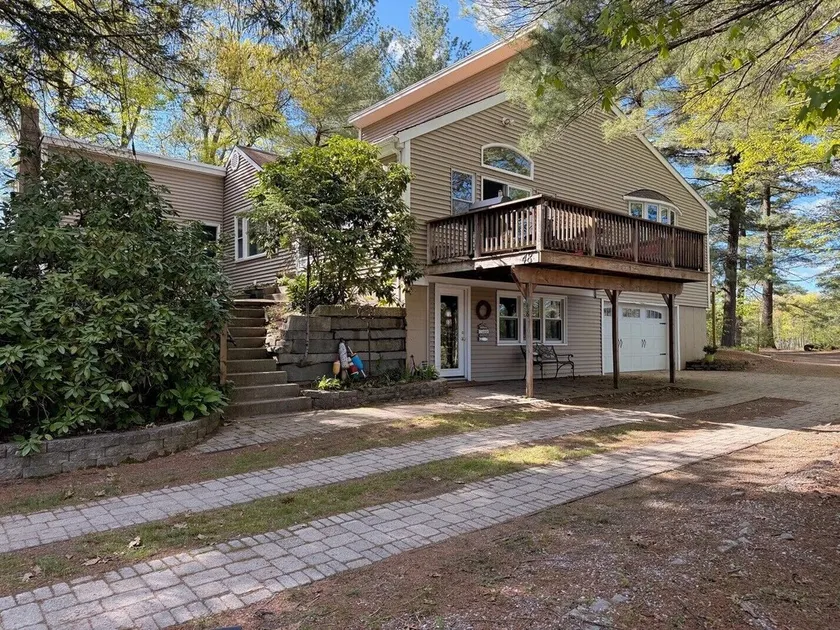 Beautiful Lakefront Home with Private Beach - Image 1