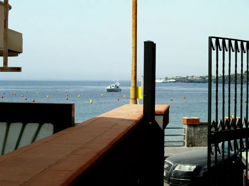 The House of Adriana in Acitrezza, 4 beds 30 meters from the sea of ​​G. Rod - Image 1