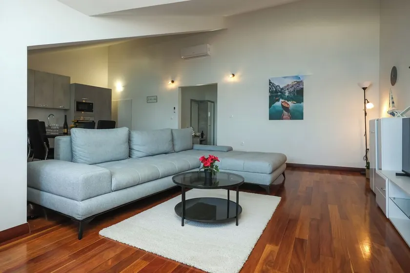 Apartments Seafront - Image 1